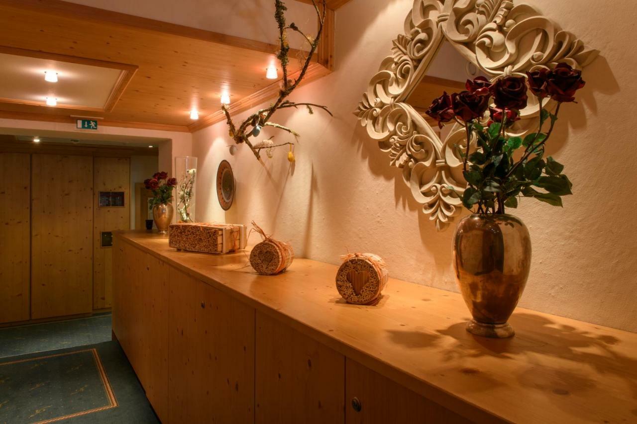 Hotel Alpenrose Gargellen Exteriör bild